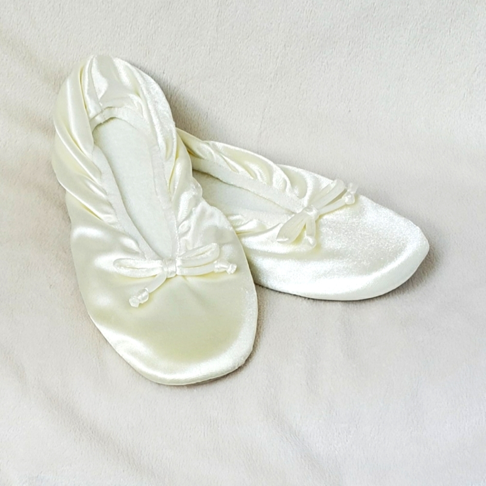 Coquette White Silk Slippers Size 6.5-7.5